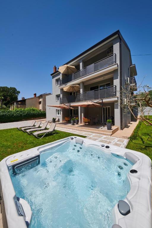 Apartments Martello Garden Porec Exterior photo