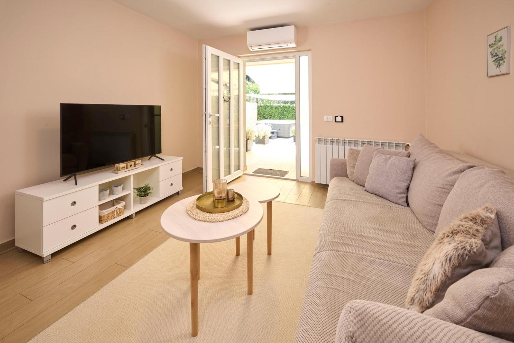 Apartments Martello Garden Porec Exterior photo